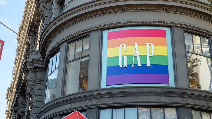 the metropolitan logo gay